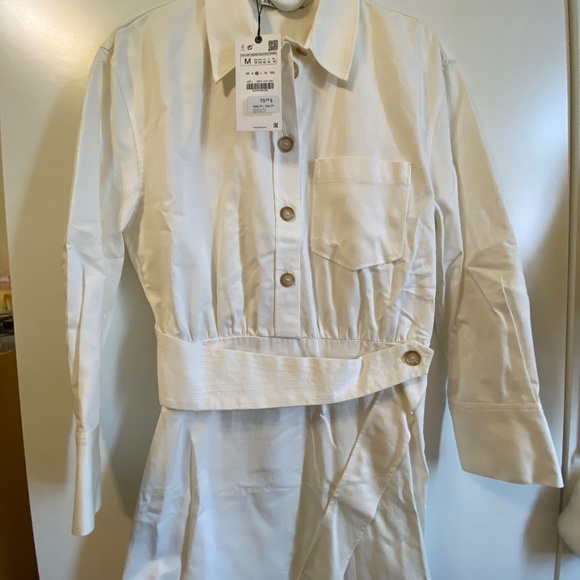 Zara White dress with buttons - Picture 2 of 5